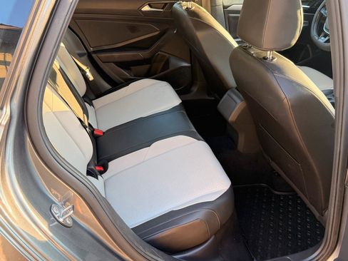 Used 2019 Volkswagen Jetta R-Line FWD image 17