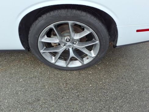 Used 2022 Dodge Challenger GT image 5