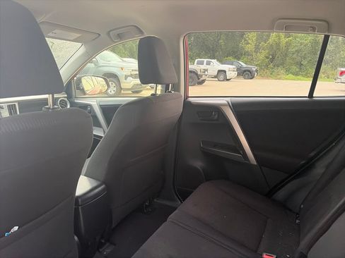 Used 2017 Toyota RAV4 LE w/ Carpet Mat Package AWD/4WD image 11