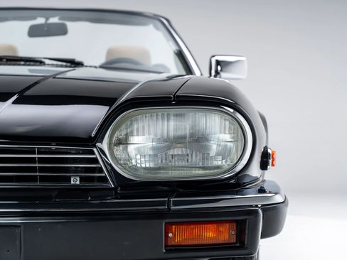 Used 1990 Jaguar XJS V12 Convertible RWD image 15
