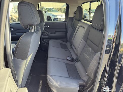 Used 2026 Nissan Frontier SV w/ SV Convenience Package RWD image 31