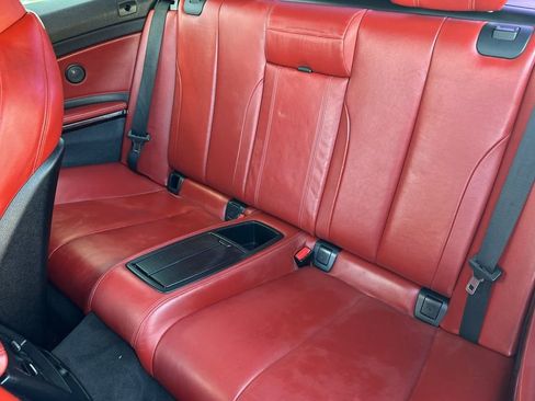 Used 2015 BMW M4 Convertible image 12