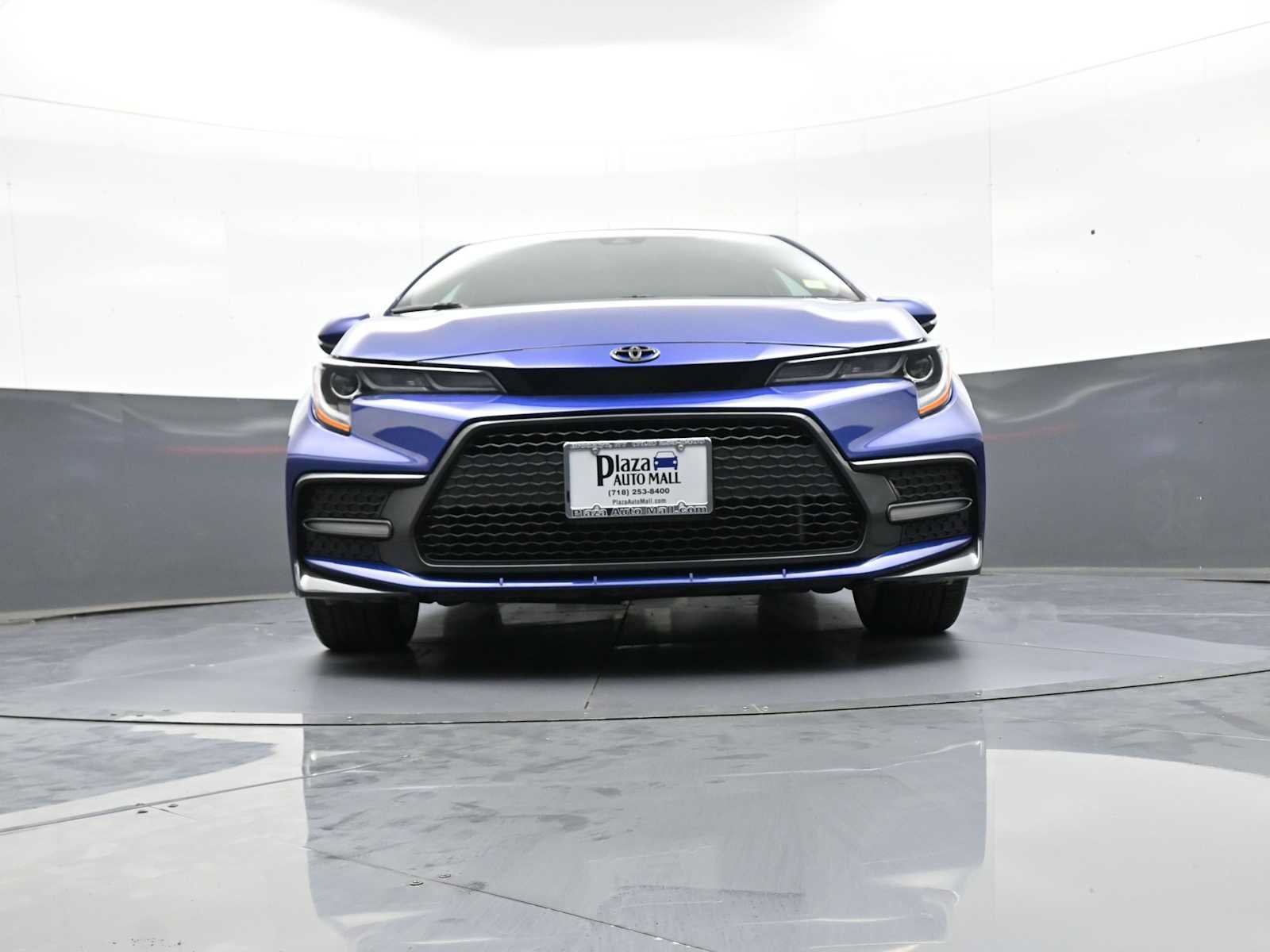 Used 2022 Toyota Corolla SE w/ SE Premium Package FWD image 26
