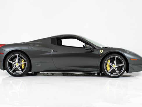 Certified 2013 Ferrari 458 Spider RWD image 15