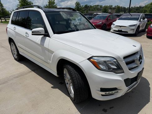 Used 2015 Mercedes-Benz GLK 350 4MATIC w/ Premium 1 Package image 3