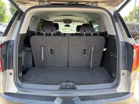 Used 2022 GMC Acadia AT4 w/ Trailering Package AWD/4WD image 8