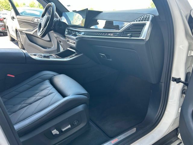 Used 2026 BMW X5 xDrive40i AWD/4WD image 31