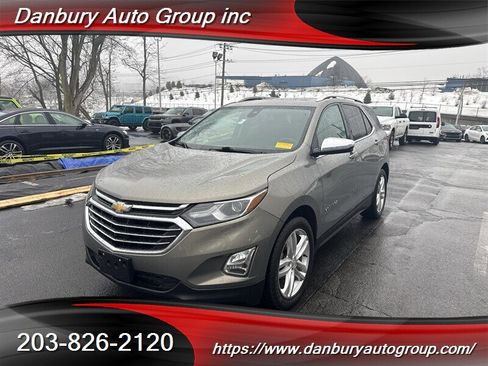 Used 2018 Chevrolet Equinox Premier image 2