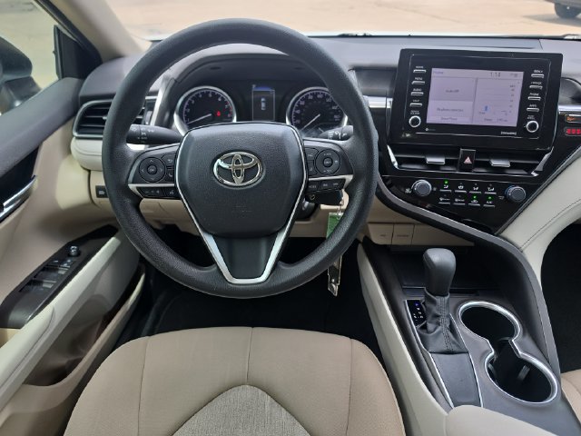 Used 2021 Toyota Camry LE FWD image 9