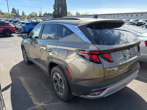 Used 2025 Hyundai Tucson Blue image 6