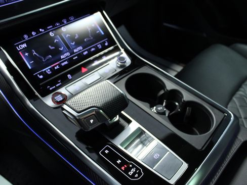 Used 2024 Audi SQ8 Prestige w/ Prestige Package AWD/4WD image 23