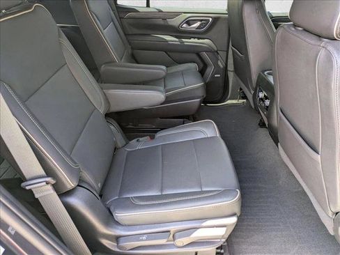 Used 2023 GMC Yukon SLT AWD/4WD image 22