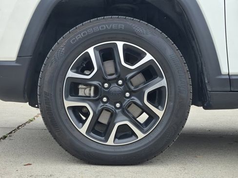 Used 2020 Jeep Compass Trailhawk w/ Cold Weather Group image 11