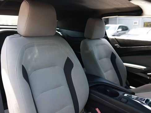 Used 2020 Chevrolet Camaro LT RWD image 33