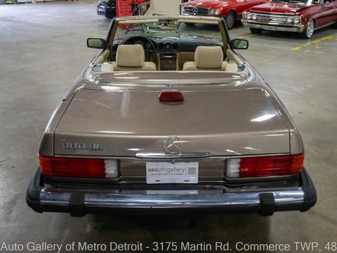 Used 1987 Mercedes-Benz 560 SL image 7