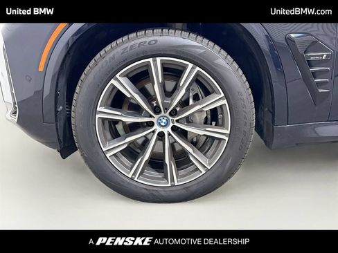 Used 2024 BMW X5 xDrive50e w/ M Sport Package AWD/4WD image 2