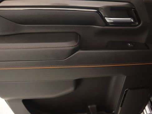 Used 2024 GMC Sierra 2500 AT4 w/ Technology Package image 16