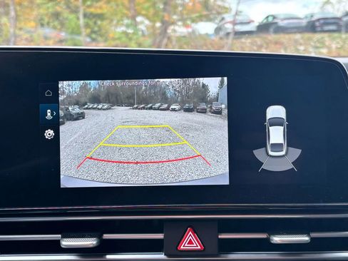 Used 2023 Hyundai Elantra Limited image 44