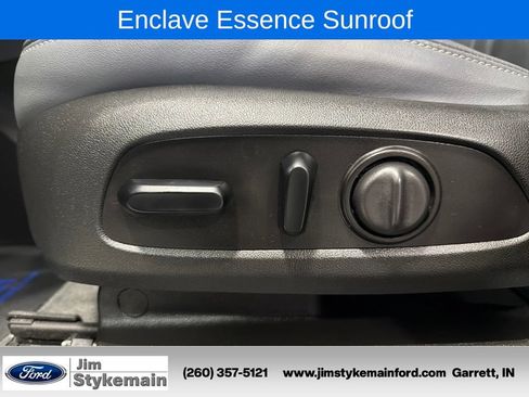 Used 2021 Buick Enclave Essence w/ Sound and Sites Package FWD image 24