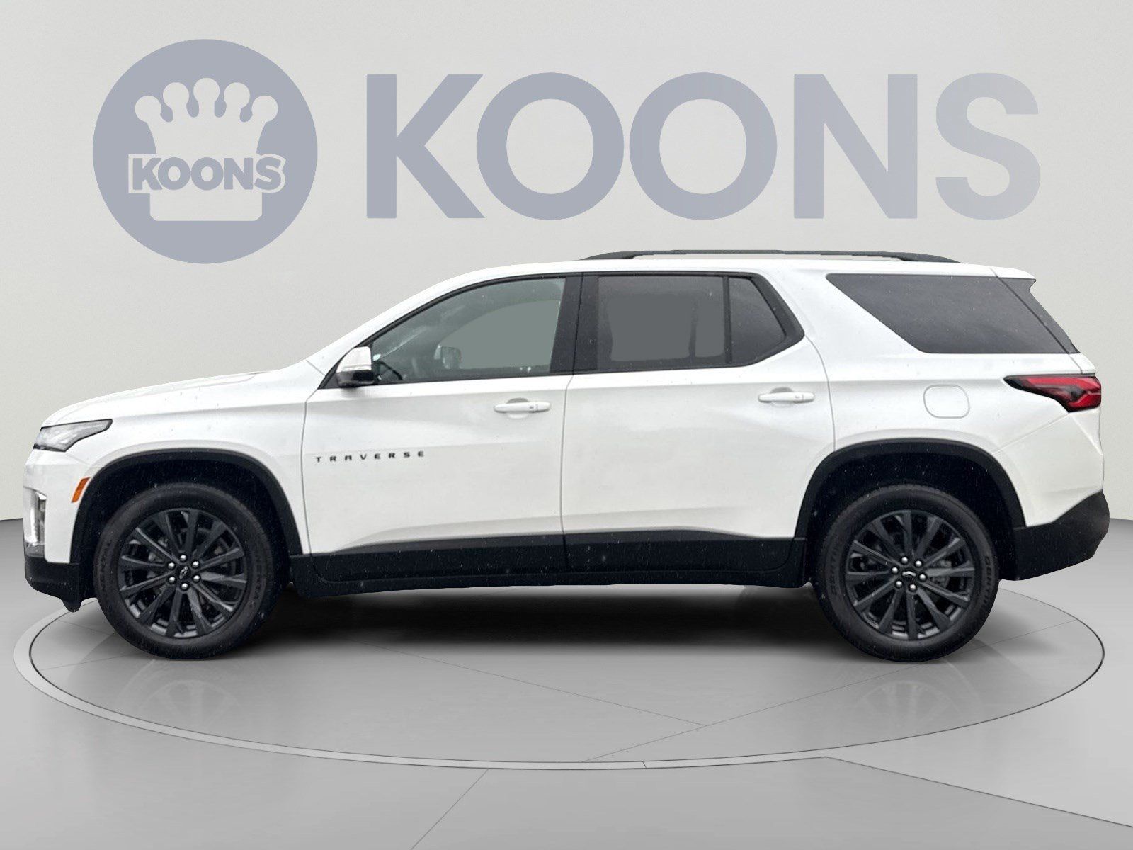 Used 2023 Chevrolet Traverse RS AWD/4WD image 2
