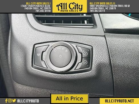 Used 2013 Ford Edge SE image 30