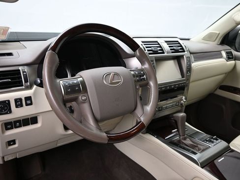 Used 2016 Lexus GX 460 w/ Premium Package AWD/4WD image 10