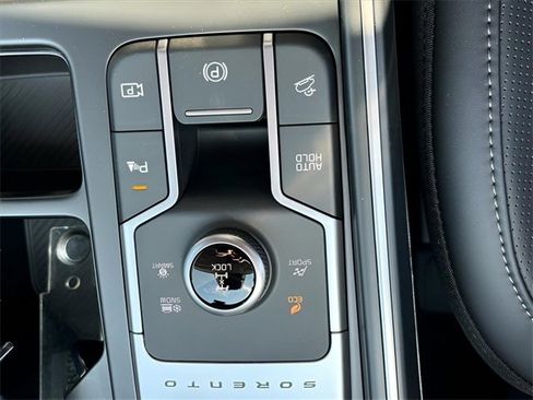 New 2025 Kia Sorento EX image 12