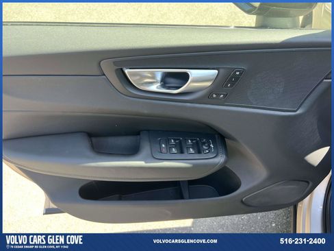 Used 2024 Volvo XC60 B5 Core w/ Protection Package Premier AWD/4WD image 16