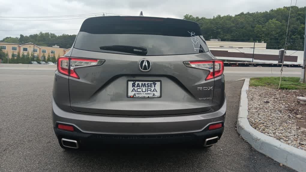 Used 2023 Acura RDX AWD image 4