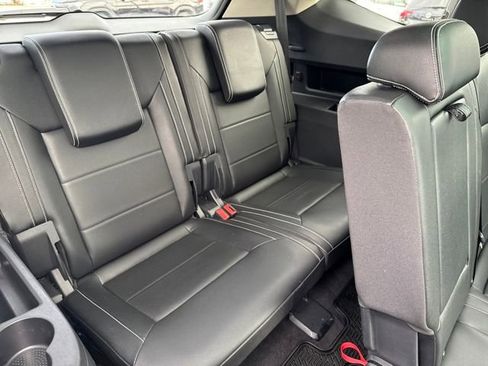 Certified 2022 Volkswagen Atlas SEL R-Line image 34