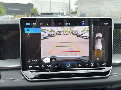 New 2026 Volkswagen Tiguan SE R-Line FWD image 28