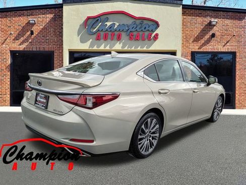 Used 2019 Lexus ES 350 F Sport w/ Premium Package image 4