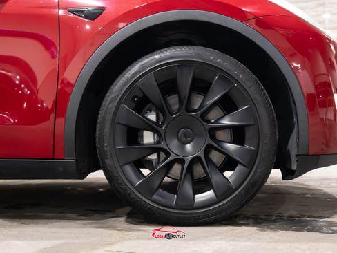 Used 2021 Tesla Model Y 2WD image 9