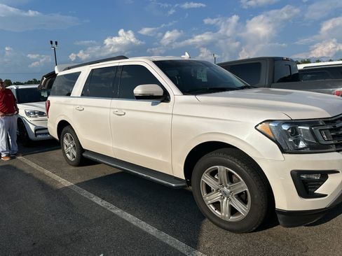Used 2019 Ford Expedition Max XLT w/ Equipment Group 202A RWD image 1