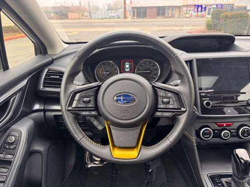 Used 2022 Subaru Crosstrek 2.5i Sport w/ Moonroof Package image 21