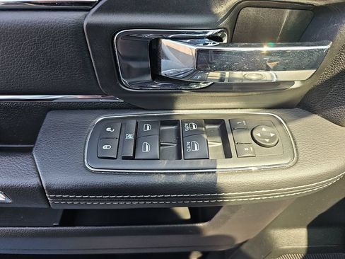 Used 2016 RAM 1500 Laramie AWD/4WD image 26