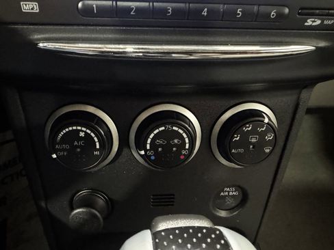 Used 2013 Nissan Rogue SL AWD/4WD image 33