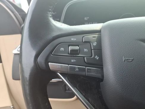 Used 2023 Cadillac Escalade ESV Premium Luxury AWD/4WD image 28