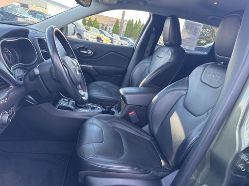 Used 2021 Jeep Cherokee Latitude Lux FWD image 9
