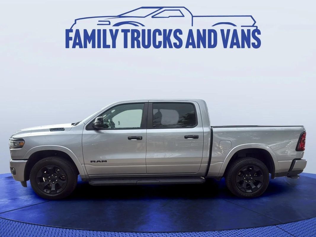 Used 2025 RAM 1500 Big Horn AWD/4WD image 2
