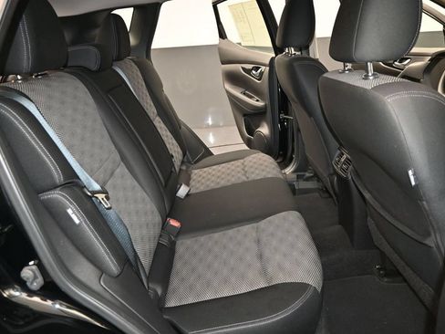 Used 2020 Nissan Rogue Sport SV FWD image 25