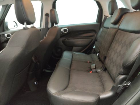 Used 2019 FIAT 500L Pop image 18