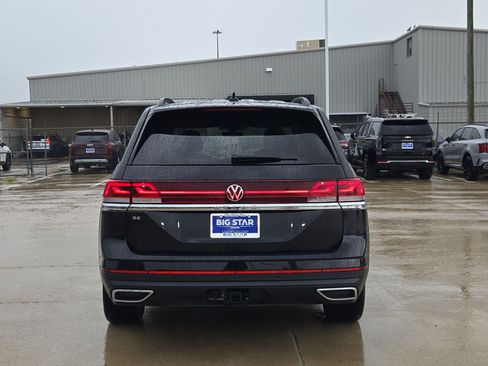 Used 2024 Volkswagen Atlas SE FWD image 5