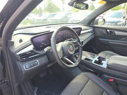 Used 2025 Buick Enclave Preferred FWD image 23