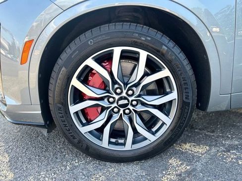 Used 2024 Cadillac XT6 Sport image 10