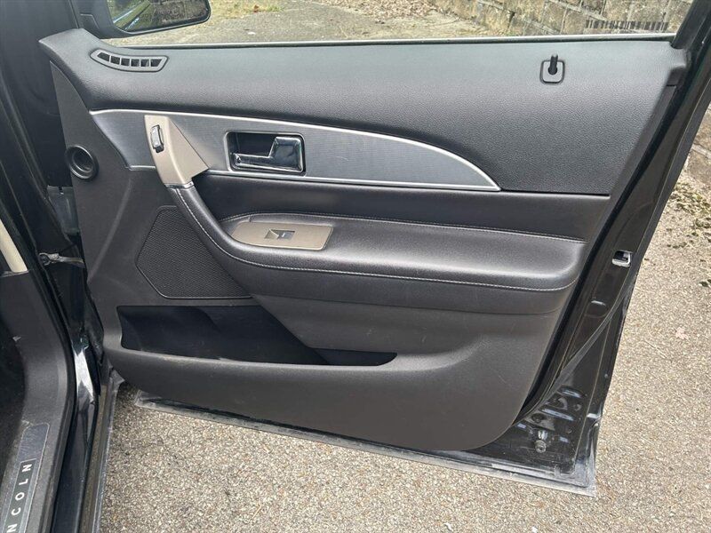 Used 2013 Lincoln MKX AWD image 29