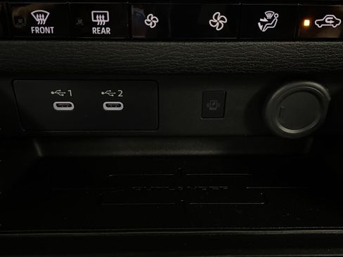 New 2026 Mitsubishi Outlander LE AWD/4WD image 25