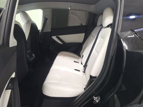 Used 2021 Tesla Model Y Performance image 6