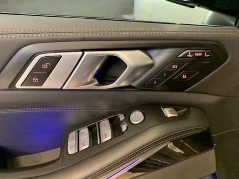 Used 2024 BMW X7 M60i AWD/4WD image 16