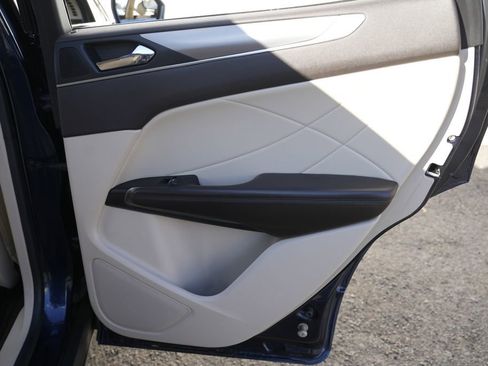 Used 2017 Lincoln MKC Premiere image 29